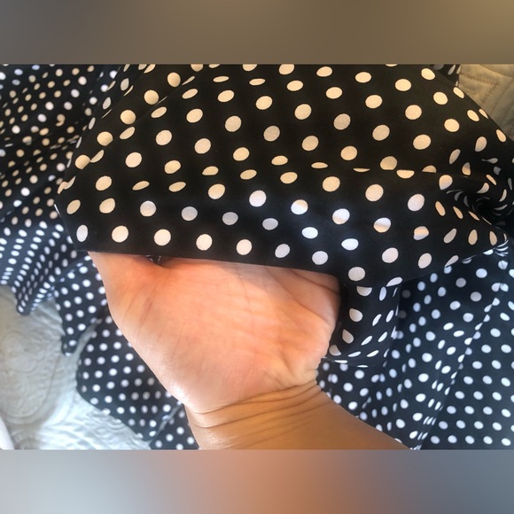 UNIQUE VINTAGE BLACK WHITE POLKA DOT FIT N FLARE SLEEVELESS SPAGHETTI STRAP MIDI - Picture 5 of 7